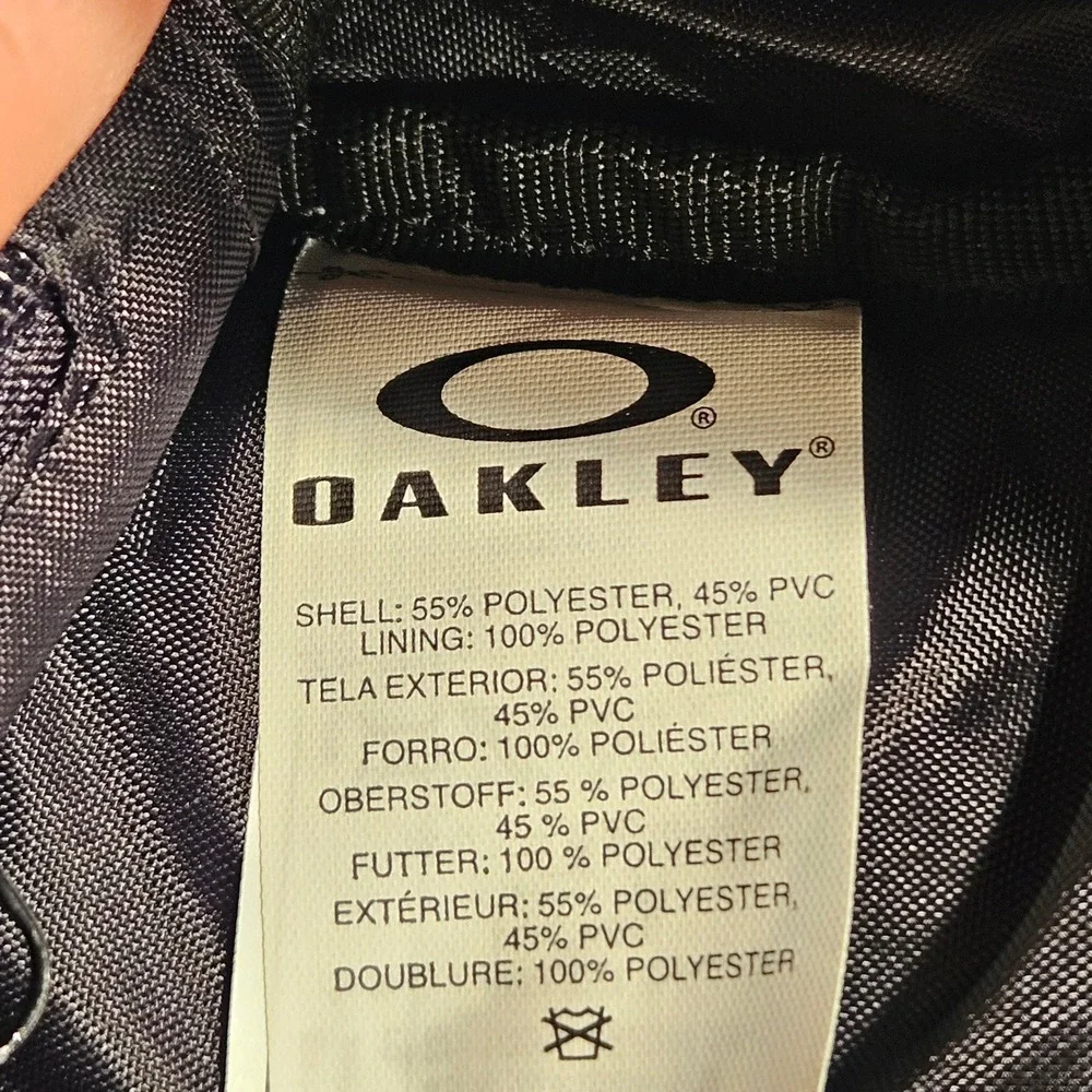 Oakley messenger bag
